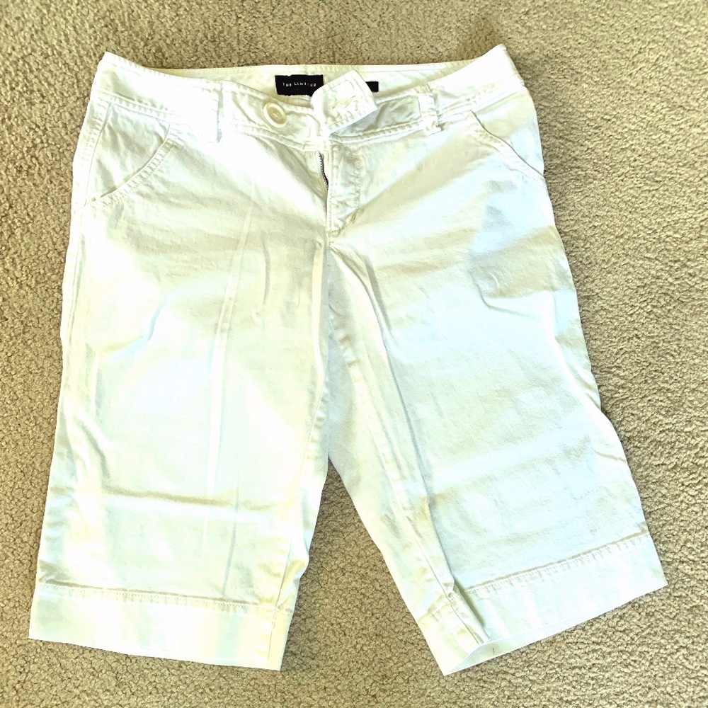 The Limited White Crop Short: Size 6